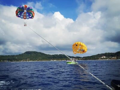 ROATAN SKY ADVENTURE: PARASAILING OVER THE REEF