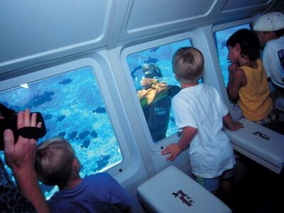 GLASS BOTTOM BOAT // Maya Reef Voyager