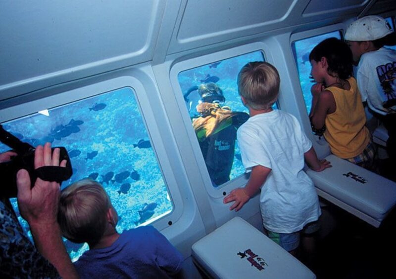 GLASS BOTTOM BOAT // Maya Reef Voyager