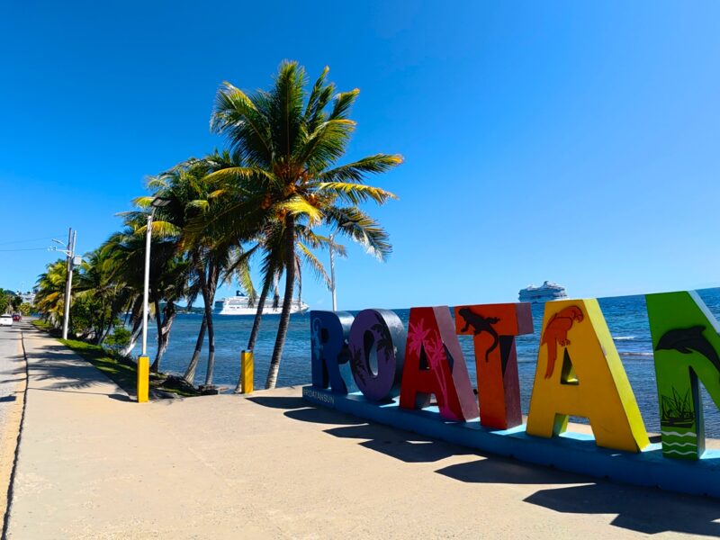 ISLAND TOUR // The Roatan Roots & Routes Tour