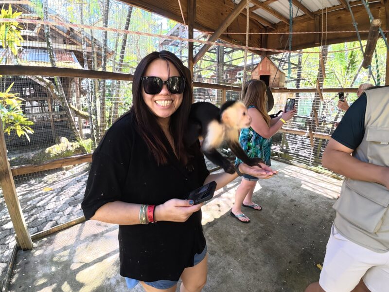 ROATAN HIGHLIGHTS COMBO: ANIMALS, CULTURE & BEACH